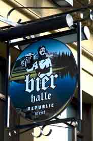 Republic Halle sign